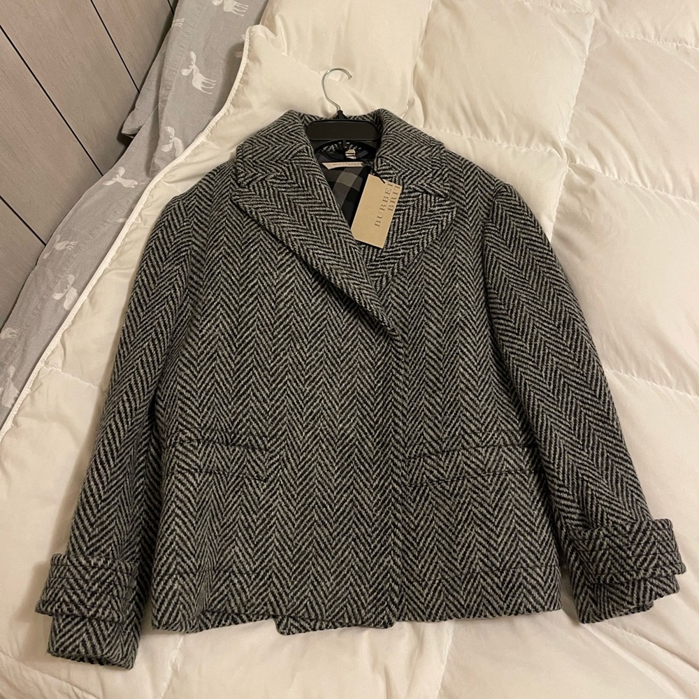 Burberry women‘s wool jacket